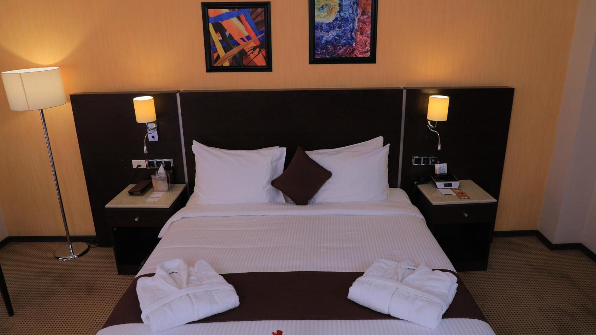 Cassiopeia Hotel Addis Ababa Exterior photo